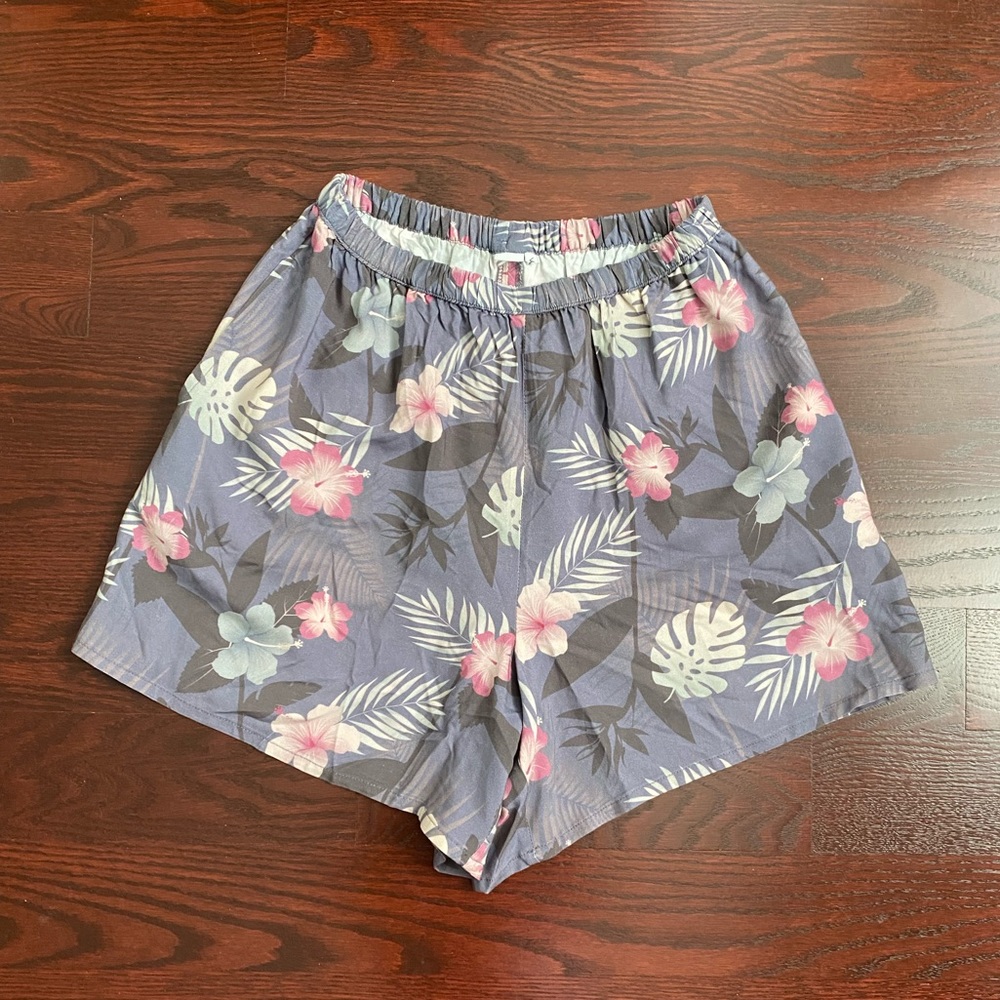 Purple pastel hawaiian shorts